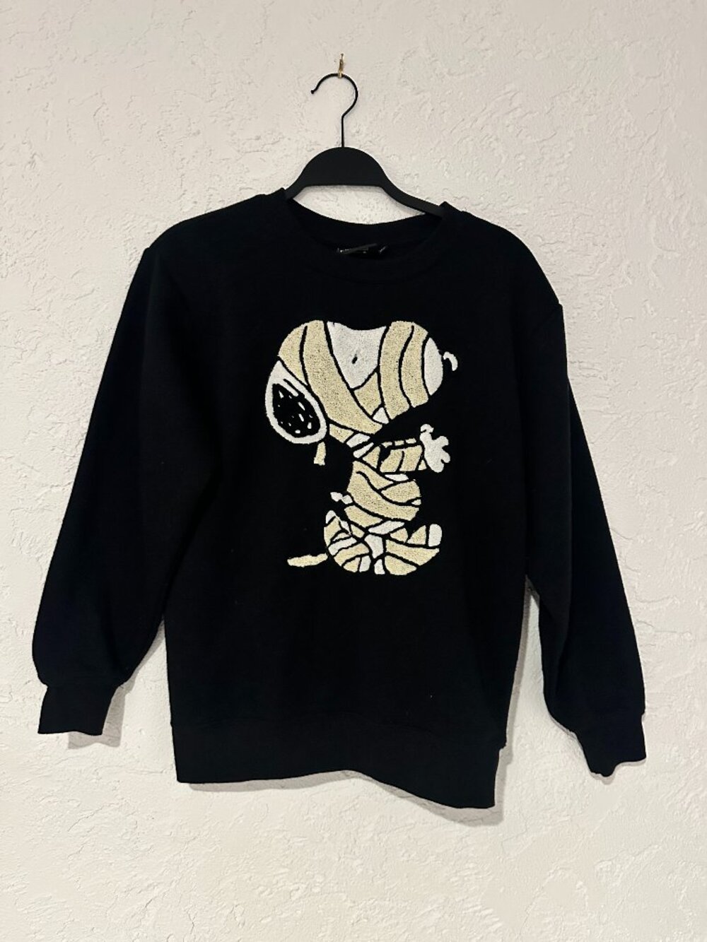 Peanuts Snoopy Mummy Halloween Sweatshirt Black Women’s Small